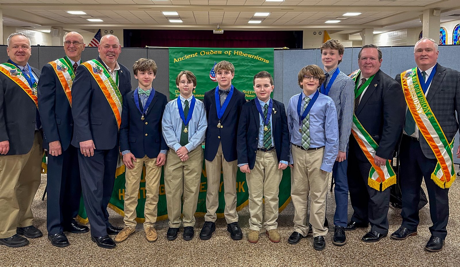 A photo of the AOH Junior Division members.